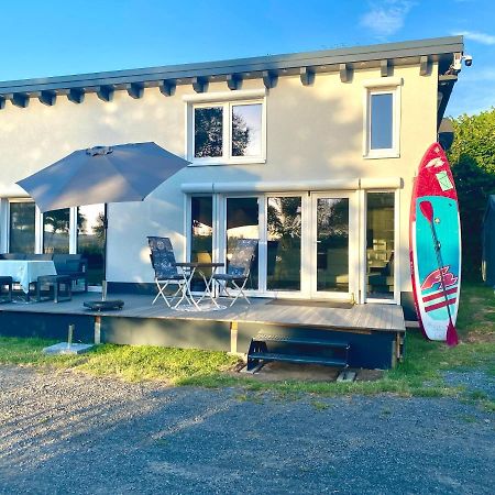 House Of Happiness Mit Seeblick Hungen Exterior photo